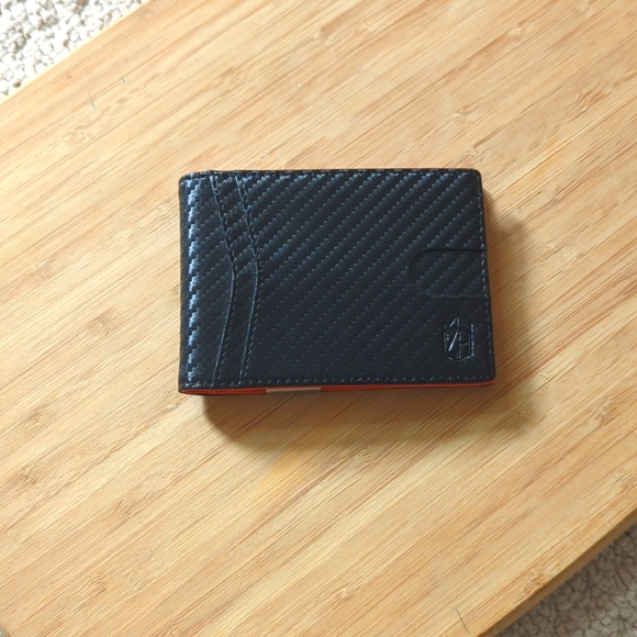 Slim wallet - Picture 1 of 2